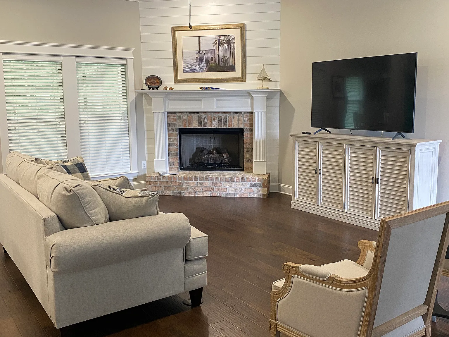 4 bed, 2300 sqft, $2,800 — Photo 4