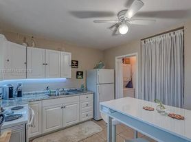 1411 NW 10th St, Dania, FL