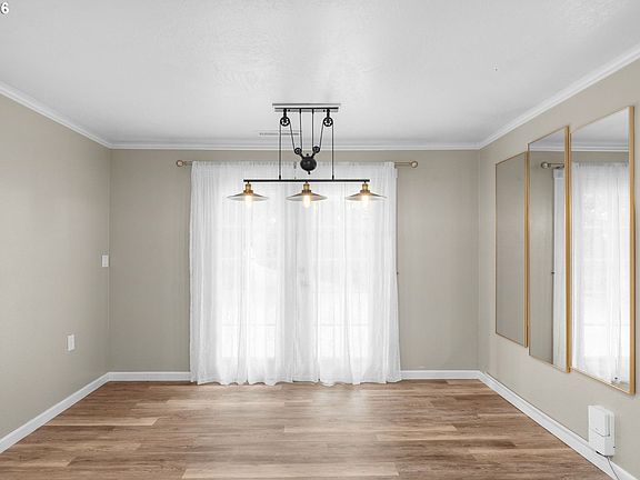 5th image of 326 NE 34th Pl