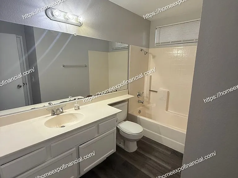 24612 Freeport Dr — Photo 15