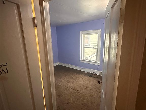 4th image of 31.5 Thorp St #B