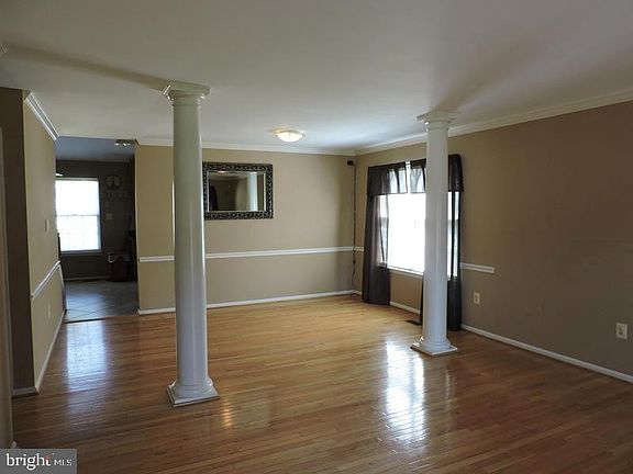 5th image of 6230 Oaklawn Ln