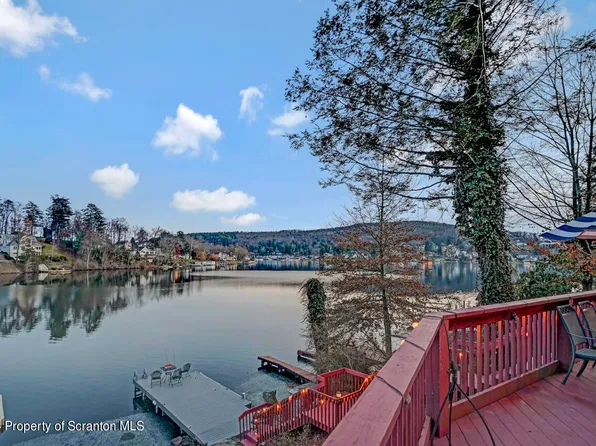 408 Pumpkin Ln, Factoryville, PA 18419