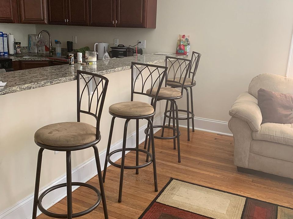 Breakfast bar