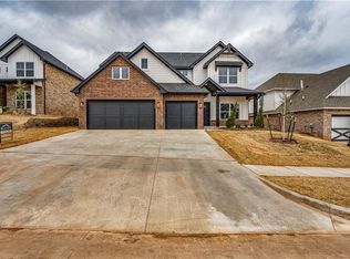 8133 Jenny Ln, Edmond, OK 73034
