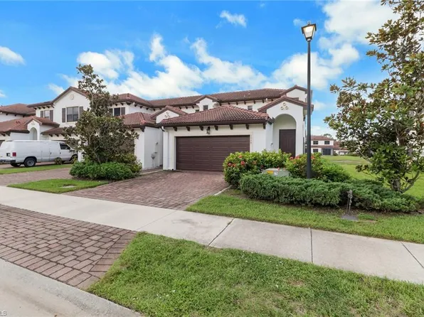 7948 Bristol CIR, NAPLES, FL 34120