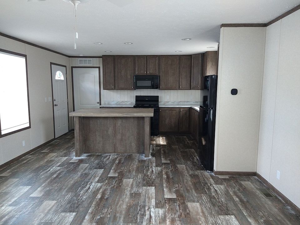 2nd image of 339 W Van Buren Cir #339