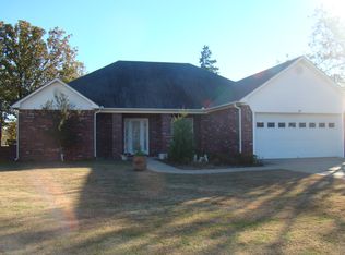 66 Pickle Ln, Heavener, OK 74937