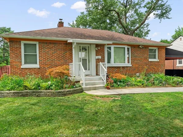 3163 Curry Ave, Windsor, ON N9E 2T2