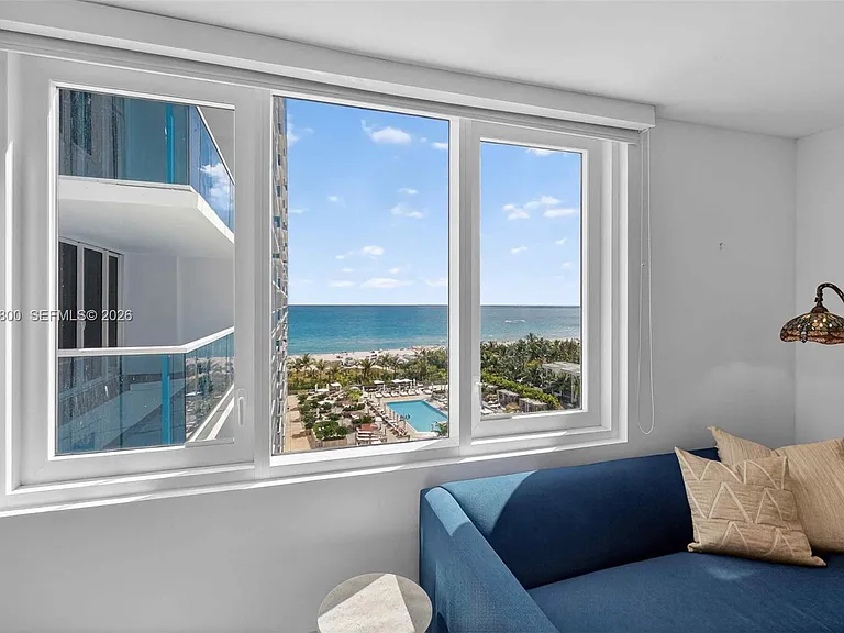 2301 Collins Ave #943 — Photo 20