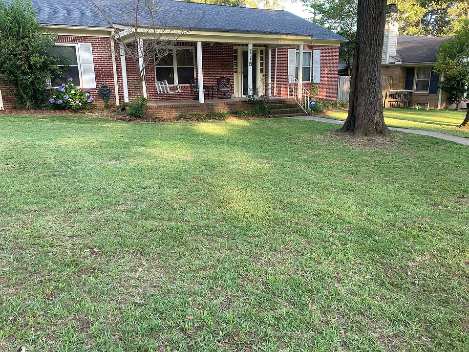 Front yard, entrance