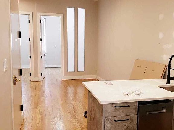 2nd image of 249 Montrose Ave #1B