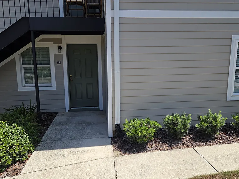 915 Ariana Apartment Community — Photo 34