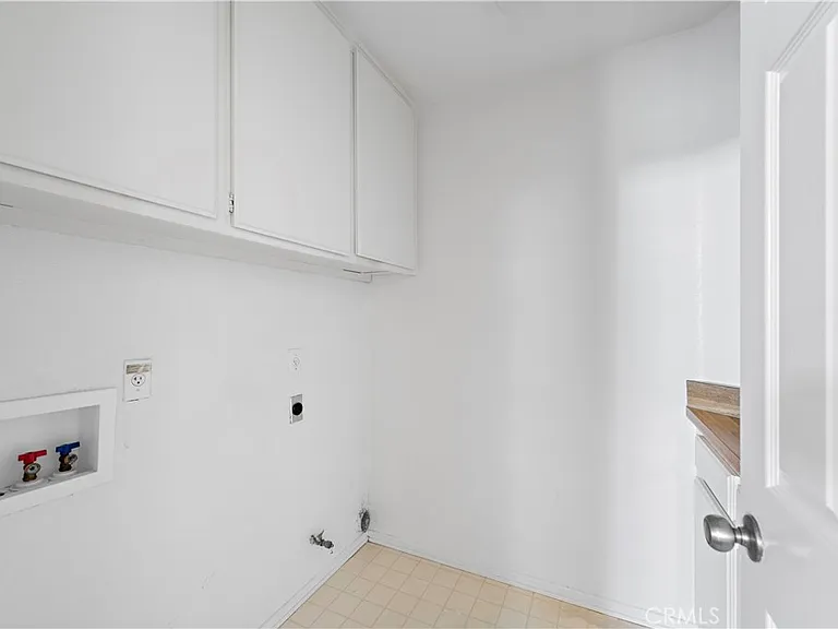26841 Devonshire Rd — Photo 15
