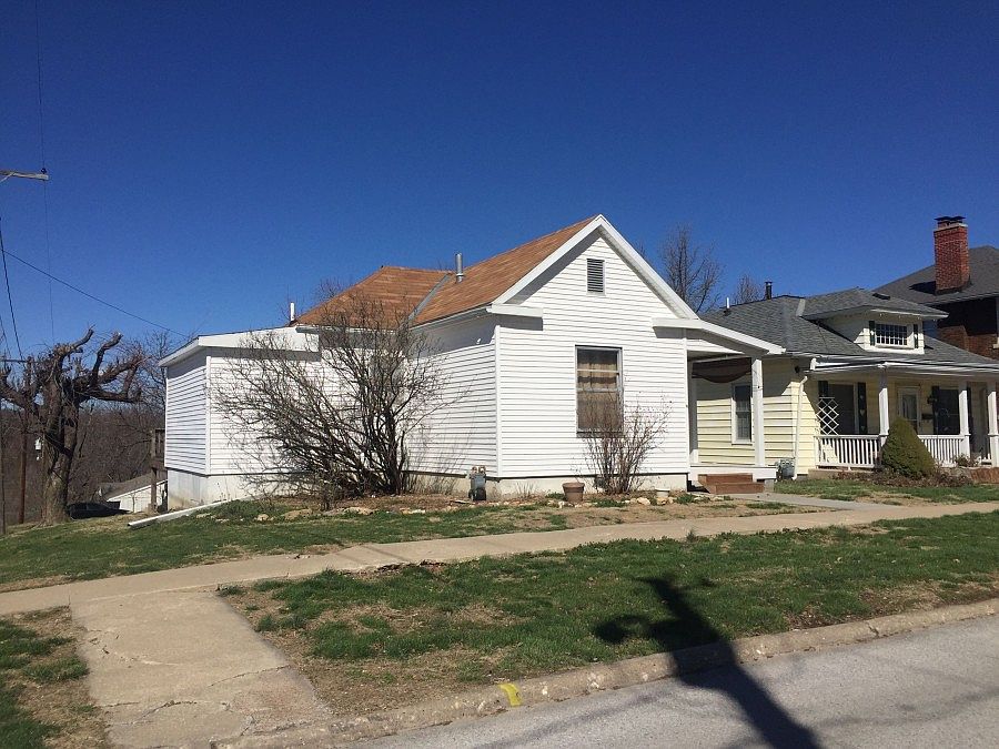 2nd image of 1418 Paris Ave