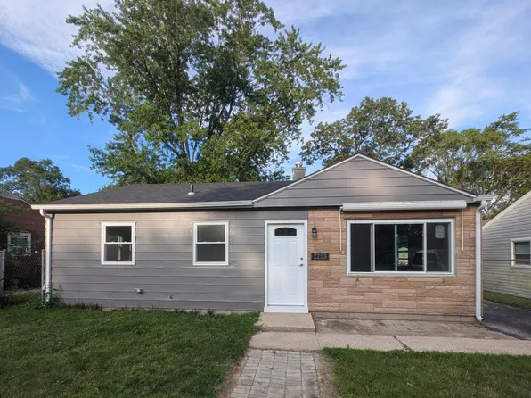 2253 Wayne St, Lake Station, IN 46405