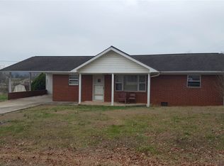 143 Clearview Dr, Bean Station, TN 37708