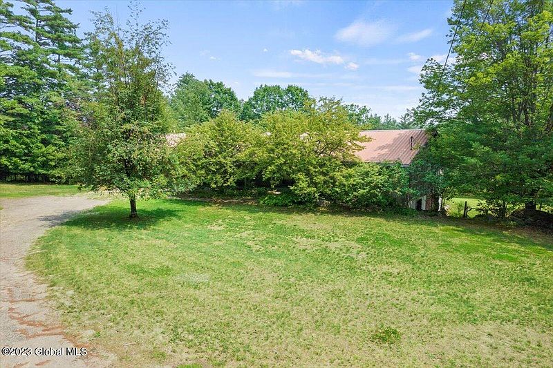 4th image of 378 Landon Hill Road