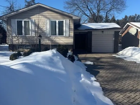 63 Centre St E, Richmond Hill, ON L4C 1A3