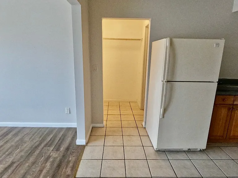407 7th Ave S #103 — Photo 6