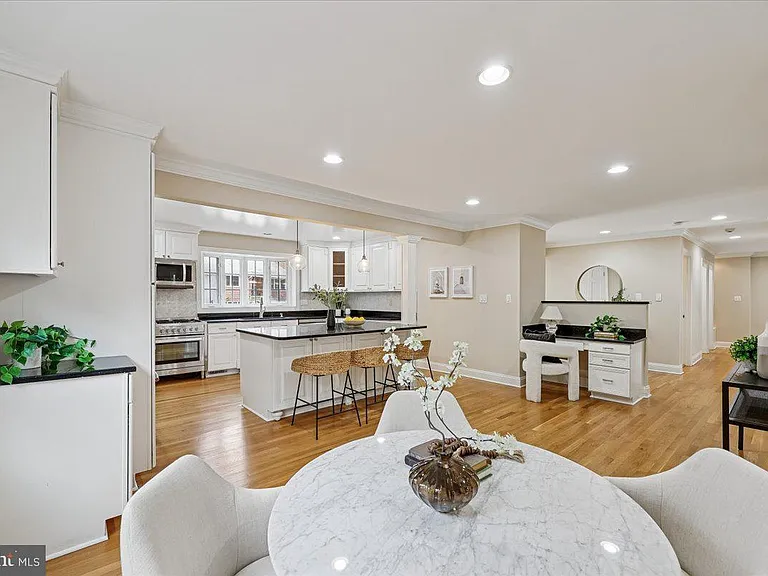 4902 Derussey Pkwy — Photo 19