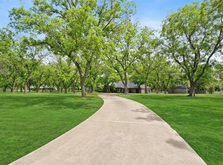 8709 Claremont Dr, Granbury, TX 76049