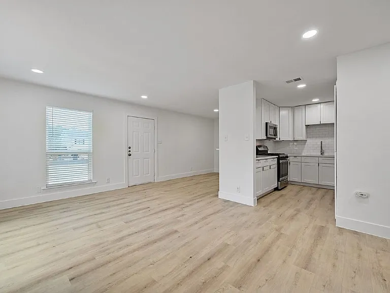 2617 Ektom Dr #B — Photo 5