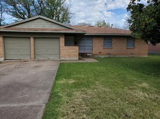 916 S Andrews Ave, Sherman, TX 75090