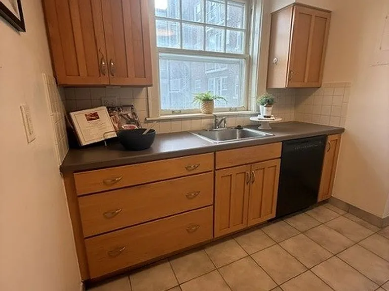 329 Belt Ave #401 — Photo 7