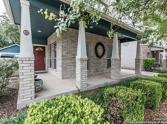 4th image of 422 Willow Grove Dr