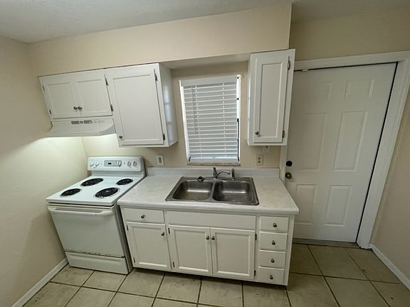 4th image of 28 N Whitney St #12