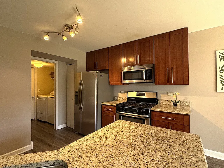 1139 Wickfield Ct — Photo 8