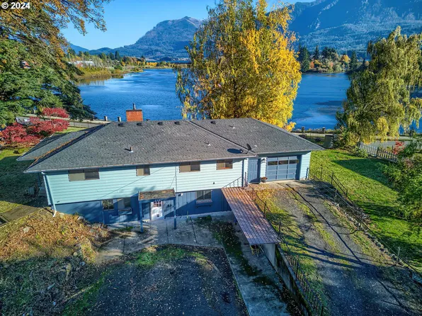 230 SW Atwell Rd, Stevenson, WA 98648