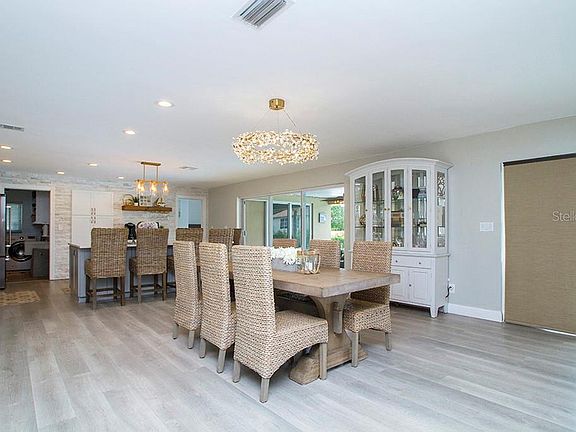2nd image of 14983 Crown Dr