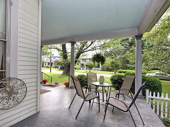 2nd image of 301 Norfolk Ave