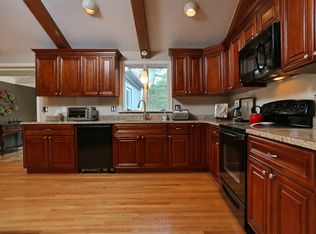 14 Everett St, Norfolk, MA 02056