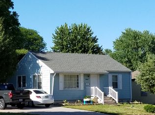 907 W 29th St, Kearney, NE 68845
