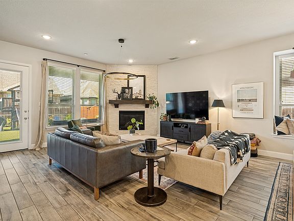 3rd image of 14948 Gentry Dr