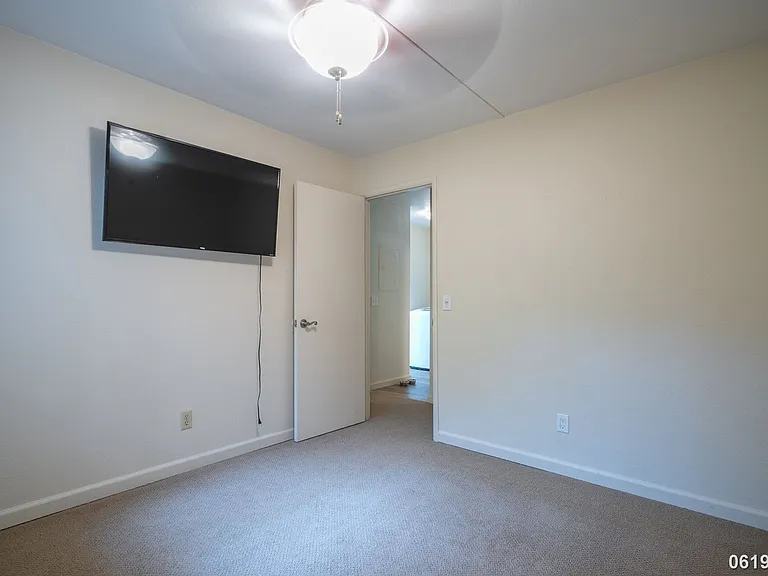 77 Karsten Dr #26C — Photo 16