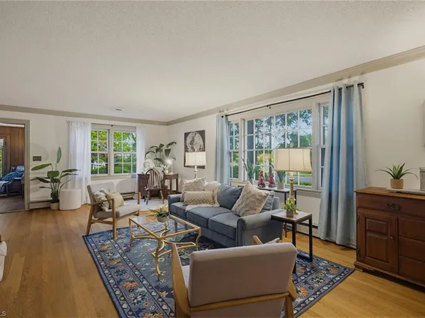 502 W Hunter St, Madison, NC 27025