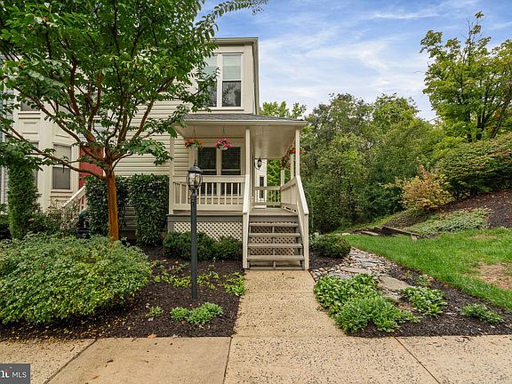 3rd image of 5900 Saint Giles Way
