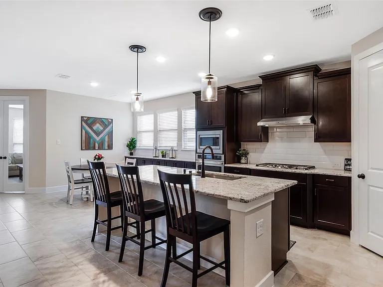 9211 Lowell Cliff Dr — Photo 12