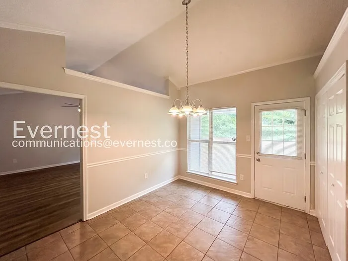 10453 Kristen Dr S — Photo 8