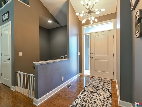 2nd image of 8321 Emery Ln