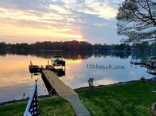 102 Beach Ln, Mooresville, NC 28117