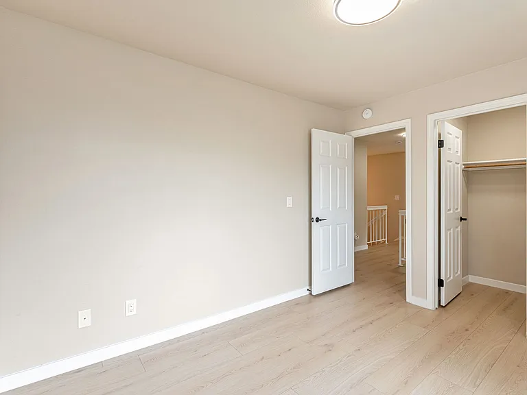 19723 Redwood Rd — Photo 5