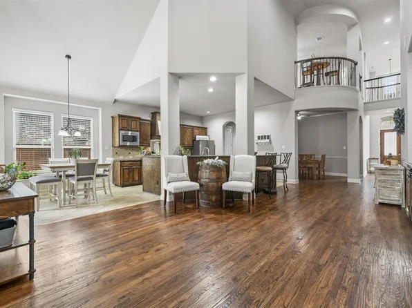 1608 Golf Club Dr, Argyle, TX 76226