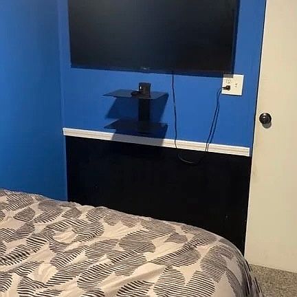 3rd image of 361 Circle Dr #2