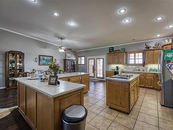 5th image of 2006 S Randall Ave