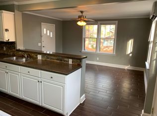 206 S Lucas St #B, West Columbia, SC 29169